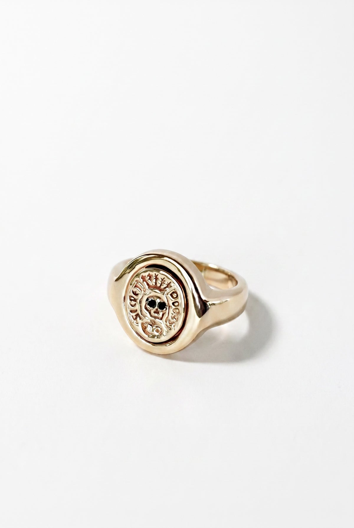 Crest Signet Skull Ring Black Diamond Gold