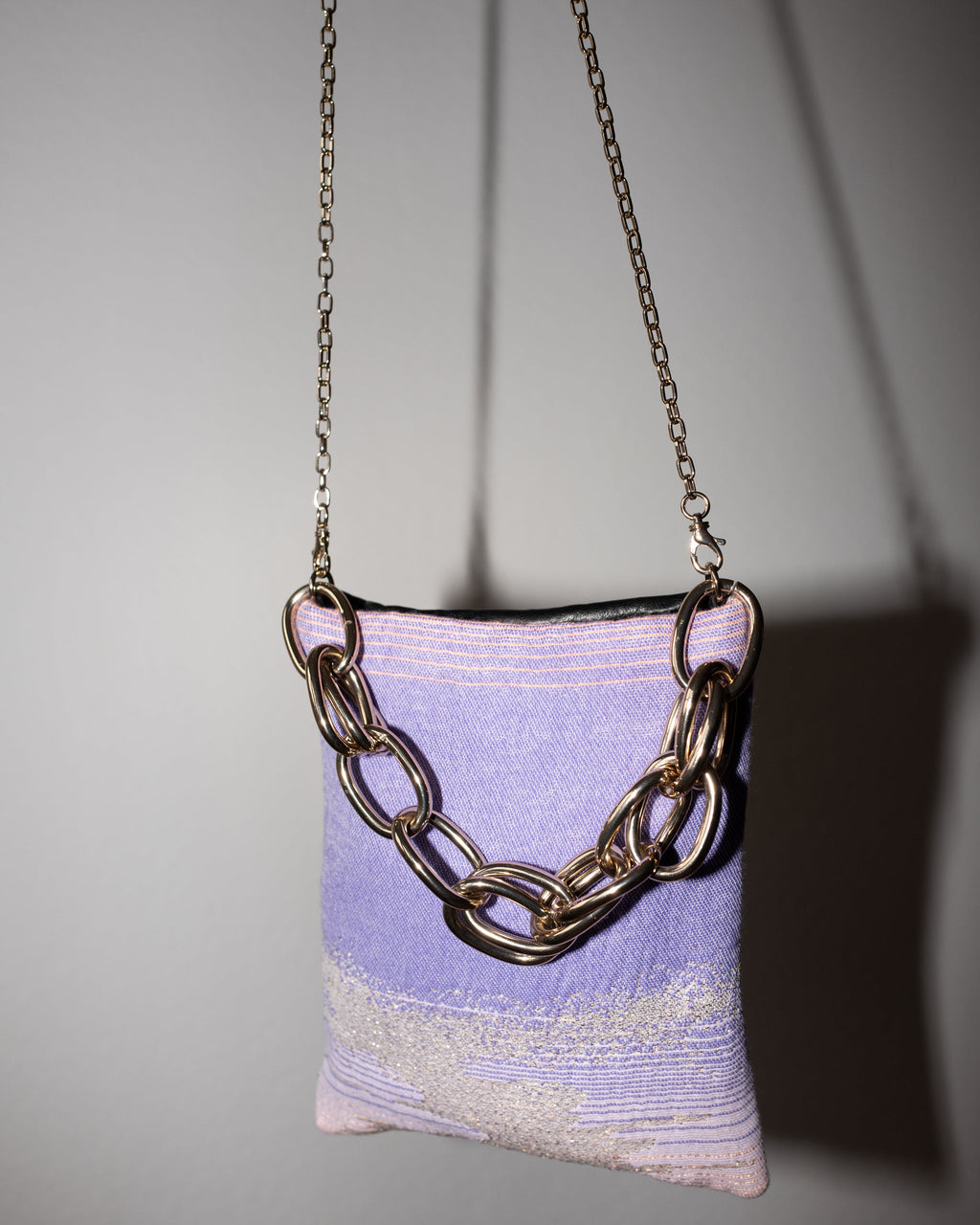 Bag with Lilac Pink Gold Lurex and Black Leather Gold Chain