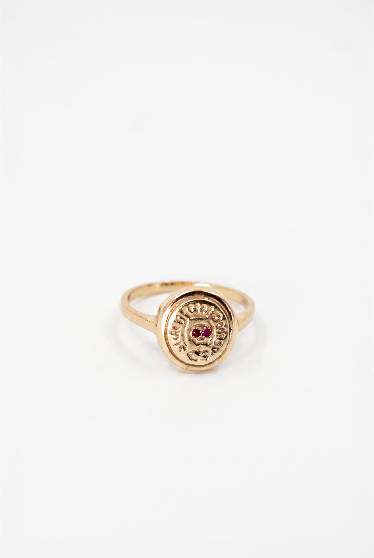 Skull Ring Emerald Ruby Crest Gold (Copy)