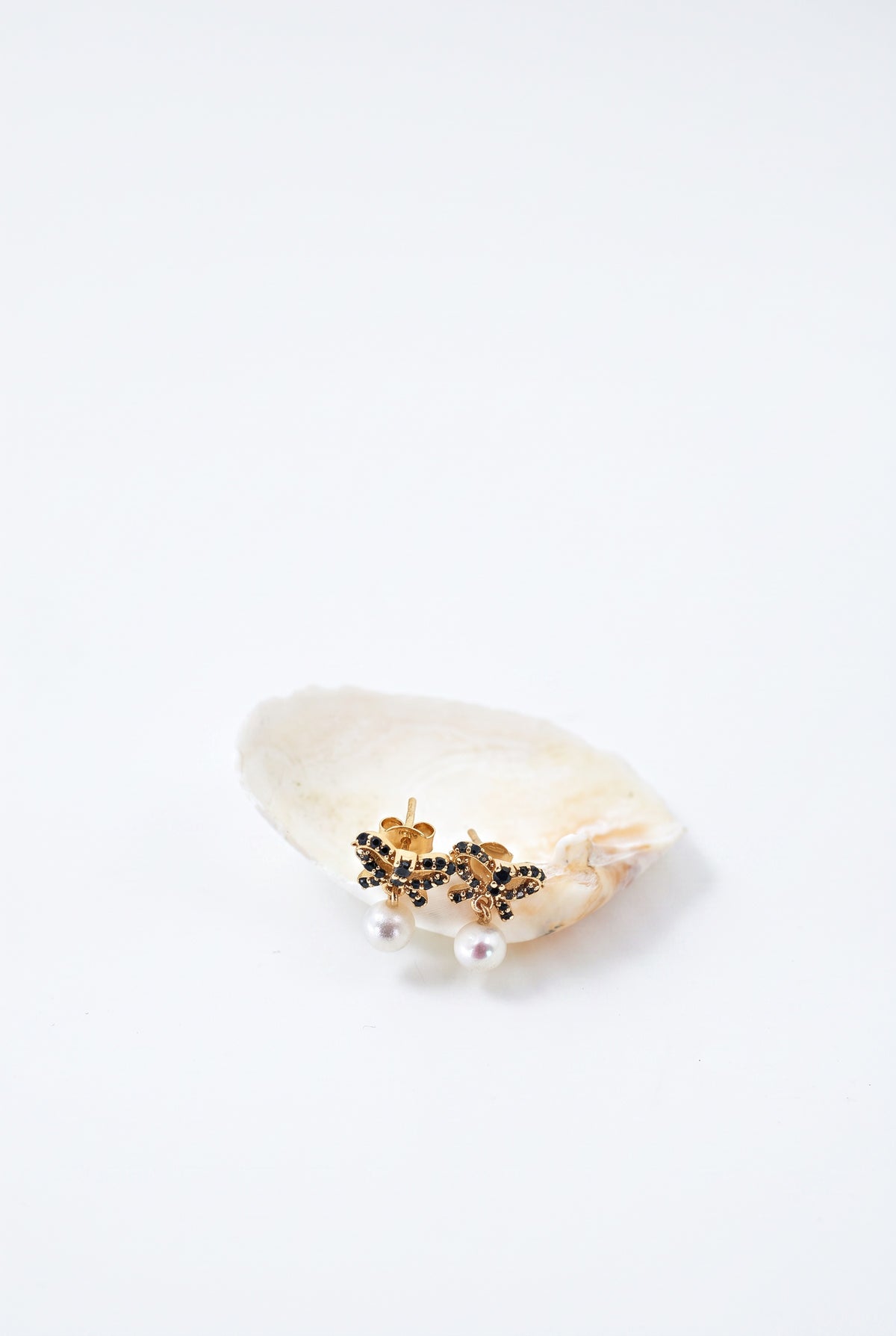 Black Diamond Pearl Bow Earrings Drop